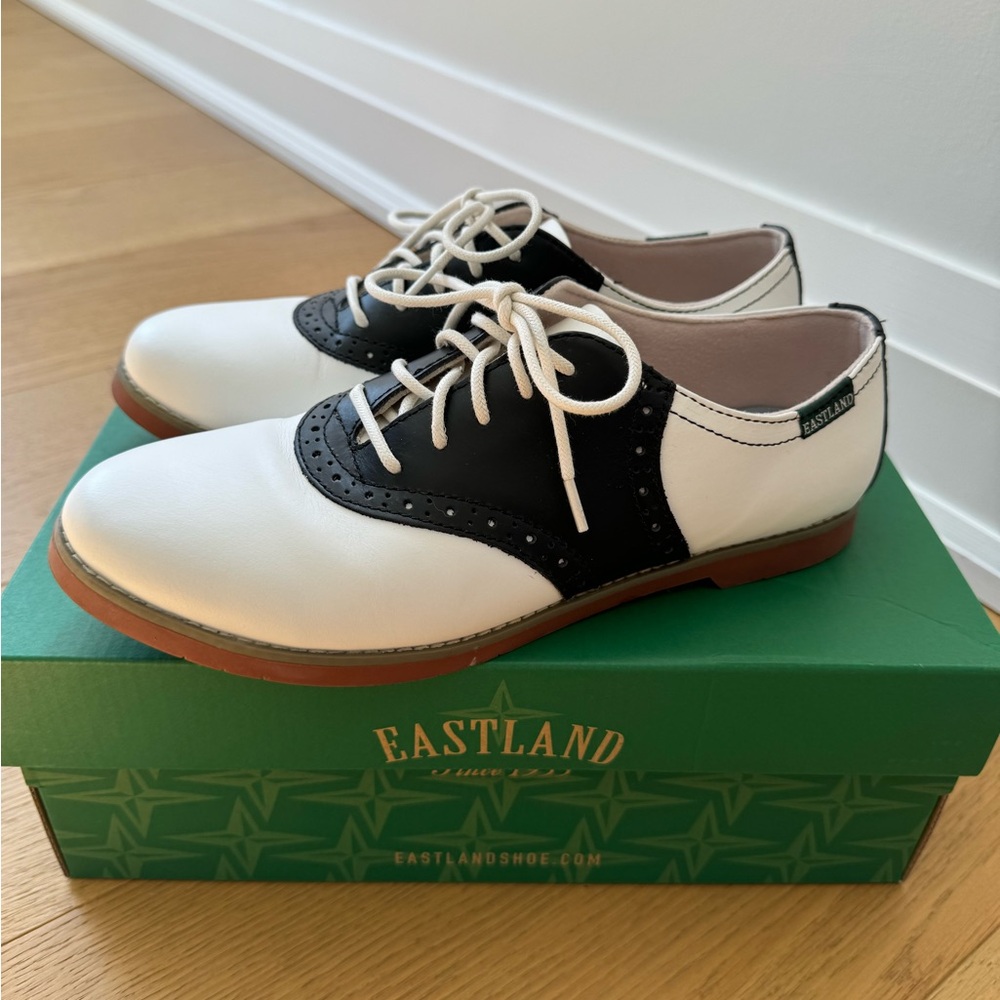 Eastland Women’s Sadie Oxfords
